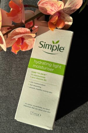 Simple Hyrating Light Moisturiser